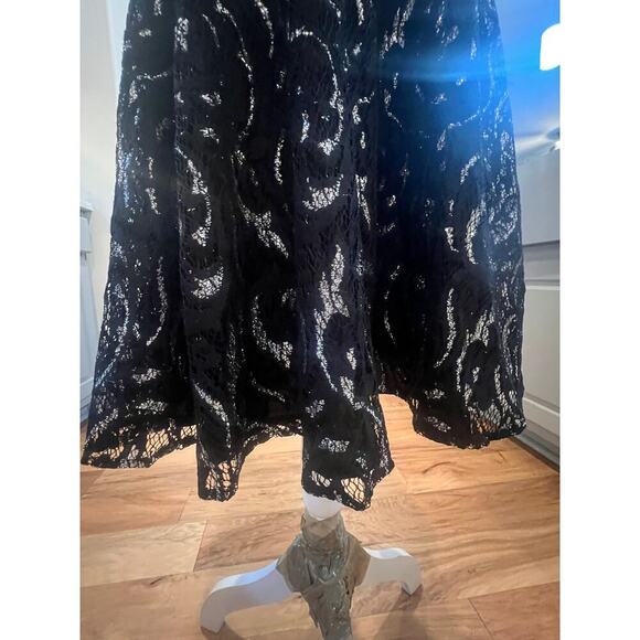TOMMY HILLFIGER BLACK AND SILVER LACE HALTER DRESS WOMENS SIZE 8 - Picture 4 of 8